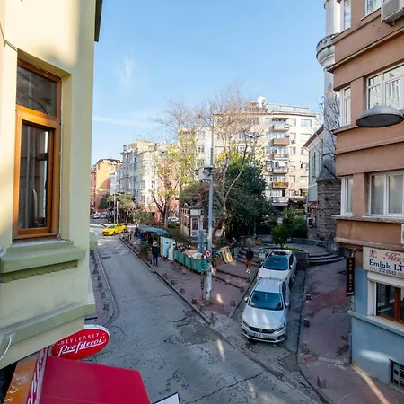 Private Building Featuring Two Separate Istambul