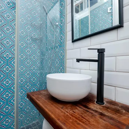 Apartamento Private Building Featuring Two Separate *